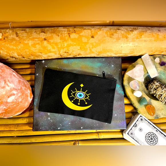 Small black canvas makeup bag with zipper 🧿 - Picture 2 of 3